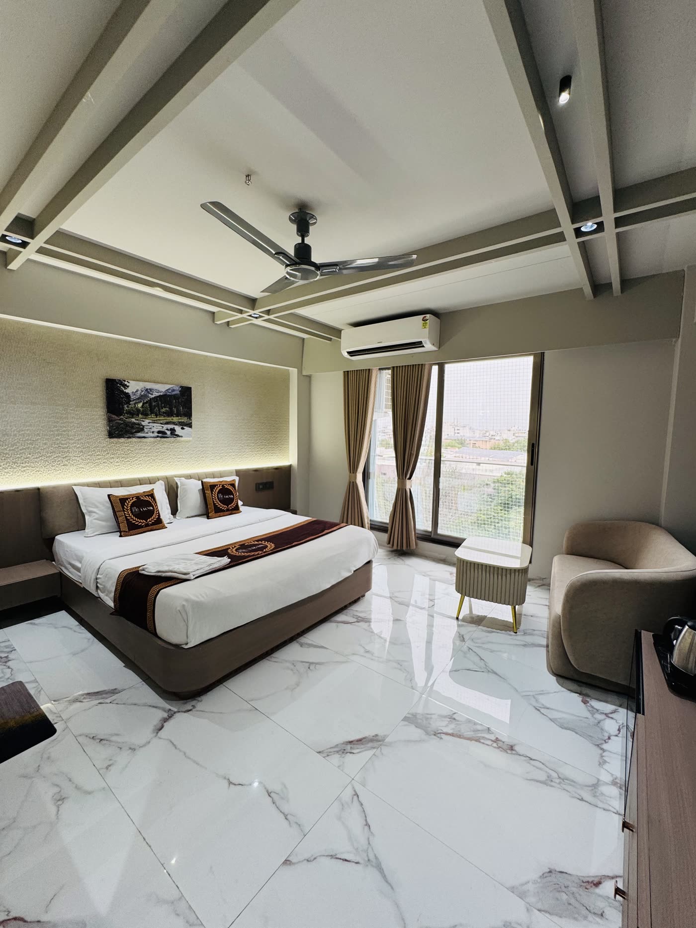 Premium Room